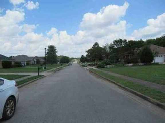 Exterior Neighborhood (street photo)