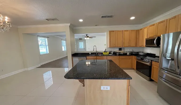 684 Cascading Creek Ln — Photo 6