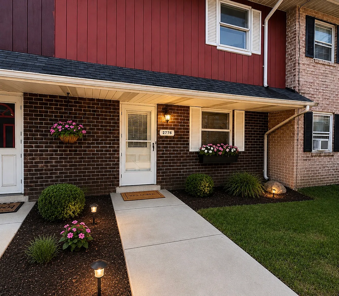 3 bed, 1.5 bath, 1304 sqft, $1,995 — Photo 2