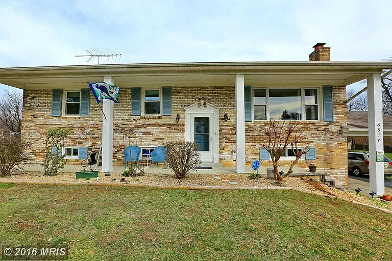 8670 Lowell Rd photo 1