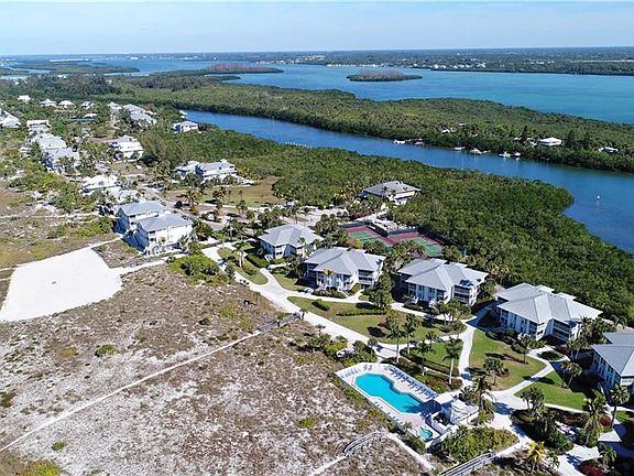 4th image of 7442 Palm Island Dr Building 36