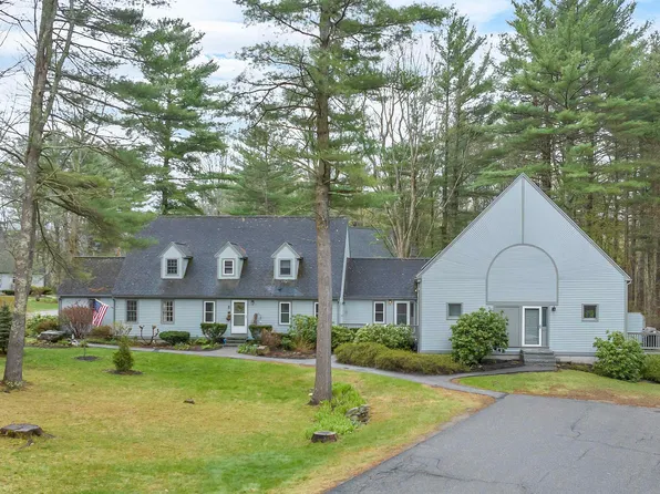 3 Glengarry Drive, Stratham, NH 03885