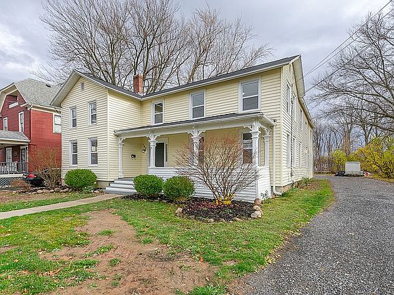 3rd image of 145 Bristol St
