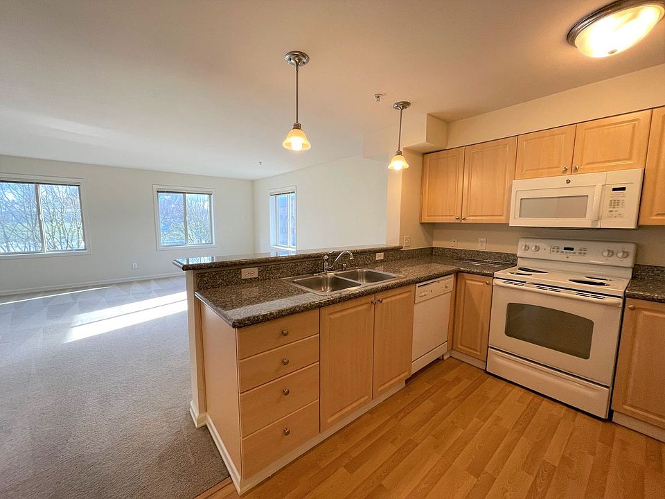 Stonehedge Apartments - 1220 N 45th St Seattle WA | Zillow