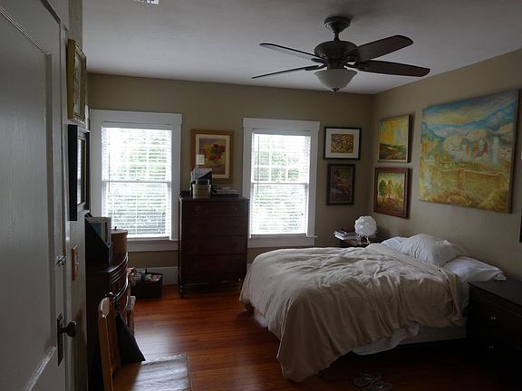4th image of 400 Hillcrest St #Upstairs