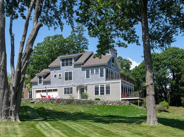 12 Cragmoor, Cape Elizabeth, ME 04107