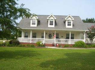 5087 Pineview Dr, Waycross, GA 31501