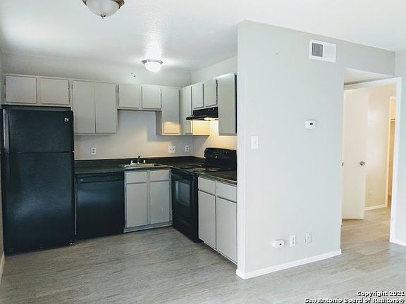 5th image of 430 Kendalia Ave APT 7