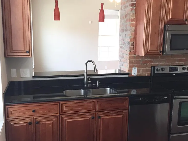 226 E Rochelle St #1 — Photo 1