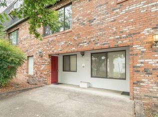 1303 20th Ave APT 2, Longview, WA 98632