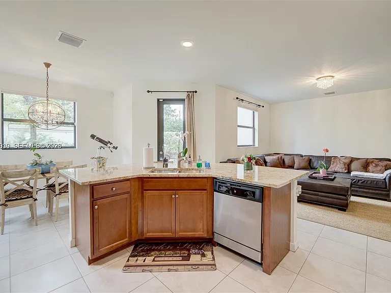 9260 W 35th Ln — Photo 7