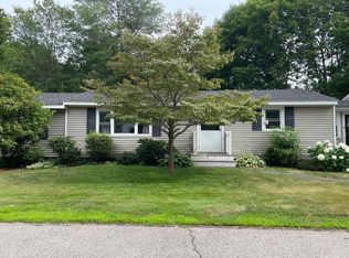 10 McClintock St, Portsmouth, NH 03801