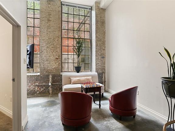 4th image of 920 Poeyfarre St APT 138