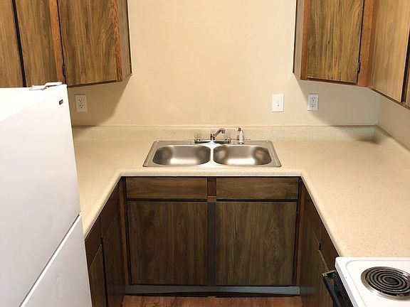 5th image of 3234 E Bellevue St Unit 1201
