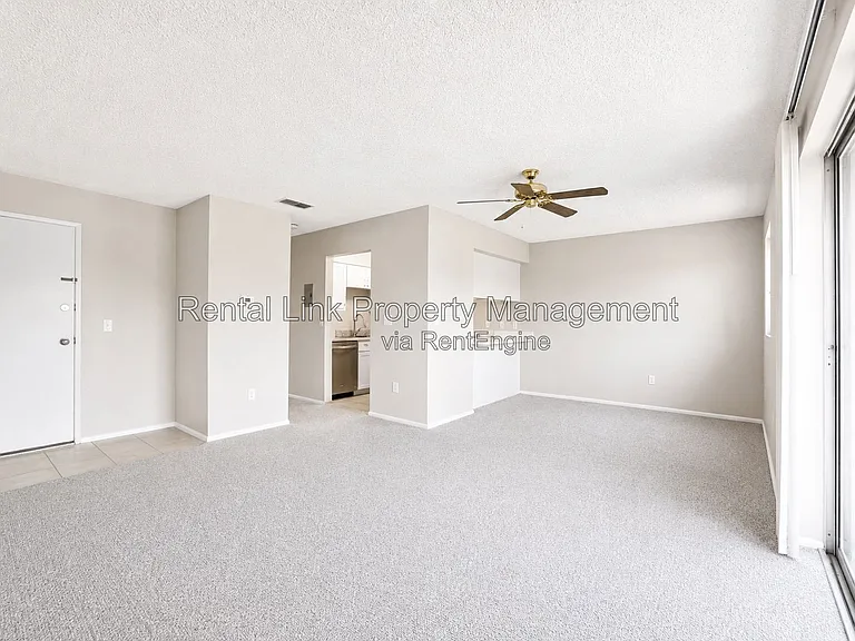 2709 Hidden Lake Blvd #C — Photo 4