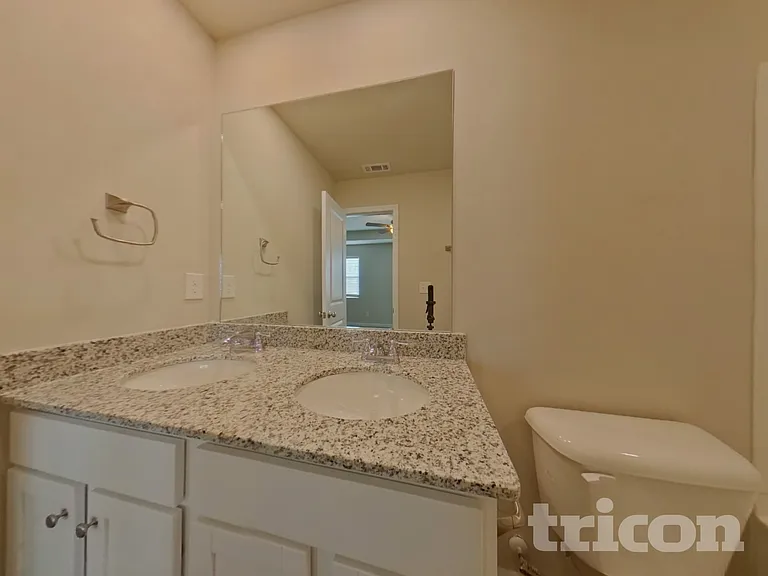 114 Highland Dr — Photo 8
