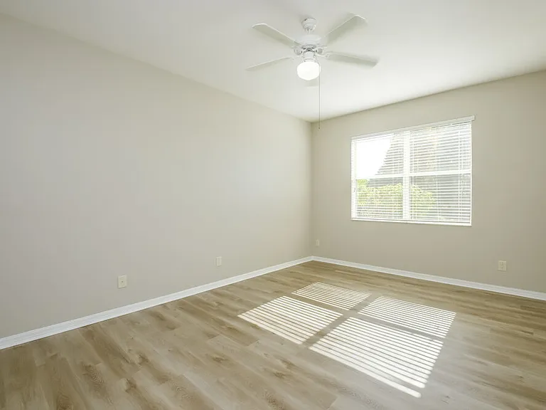 9011 40th Ct E — Photo 10