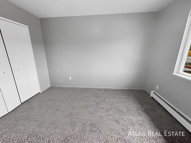 1931 Henderson Ave #12 — Photo 2