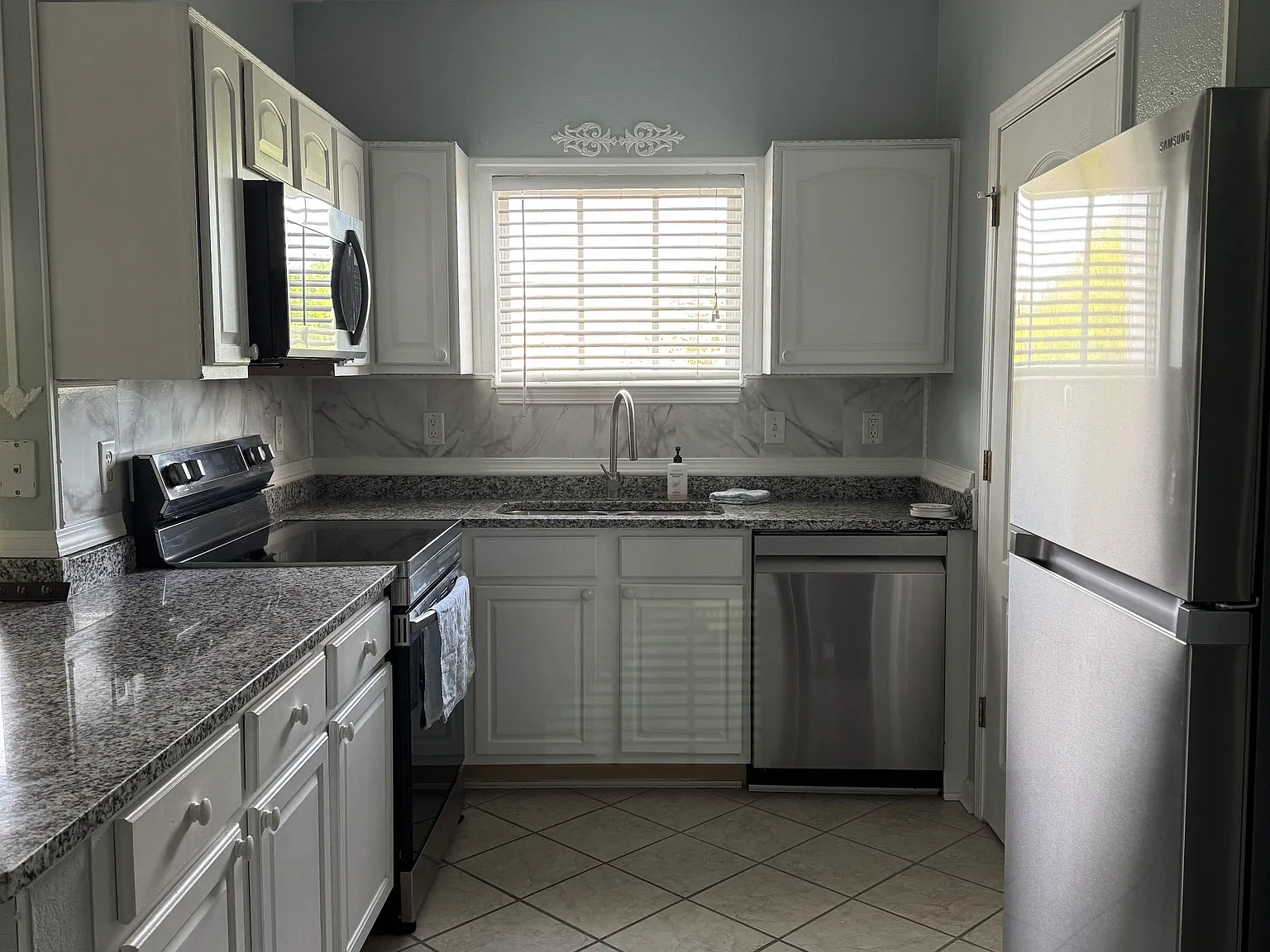 12860 University Cres — Photo 4
