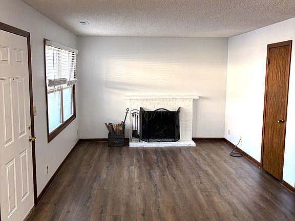 4th image of 1825 Knox St APT 4