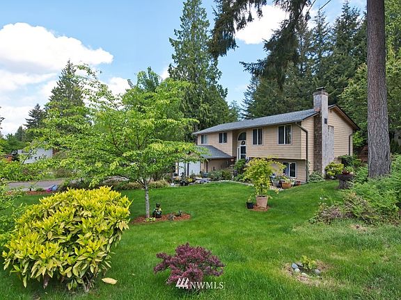 2nd image of 565 NW Fairwood Way