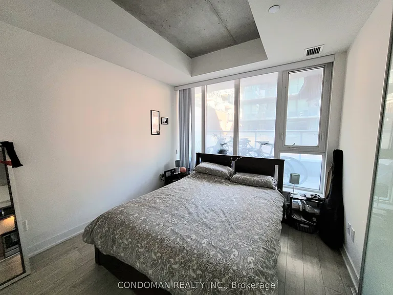 25 Baseball Pl #202 — Photo 4