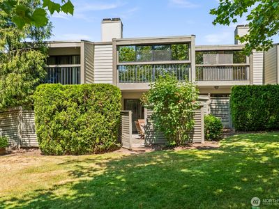 22701 Lakeview Drive #D5, Mountlake Terrace, WA, 98043