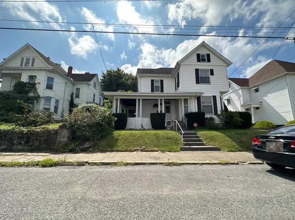 715 Mulberry Ave, Clarksburg, WV 26301