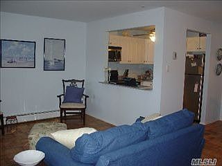 4th image of D-54 Glen Hollow Dr