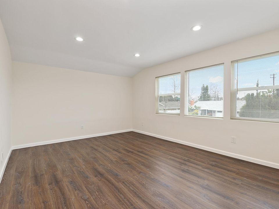 1st image of 804 S Greengrove St