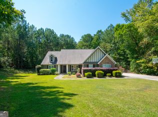 160 Brooks Lake Dr, Newnan, GA 30263