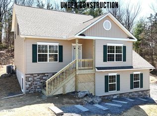 411 Pierce Ln, East Stroudsburg, PA