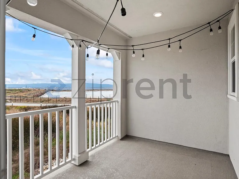 9532 Seawind Way — Photo 17