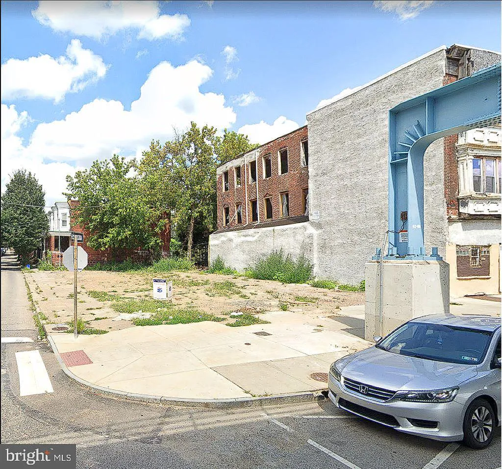 6233 Market St photo 1