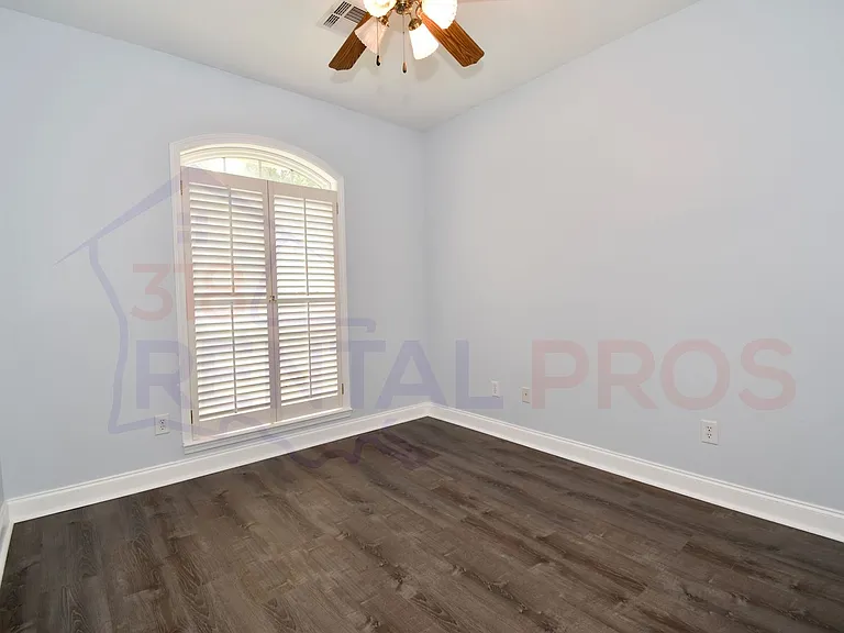 2214 Arabella St — Photo 18