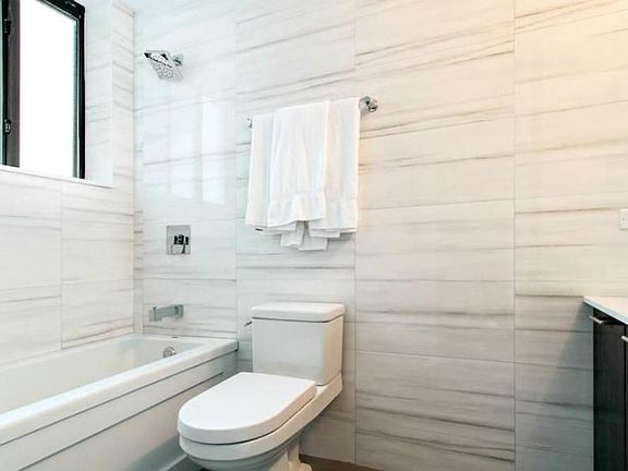 3rd image of 247 E 28th St APT 3F