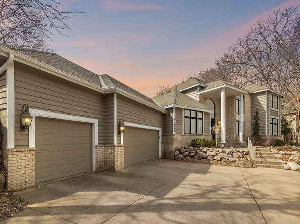 14704 White Oak Dr, Burnsville, MN 55337