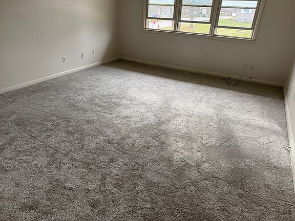 4th image of 2644 Otley Ave #3
