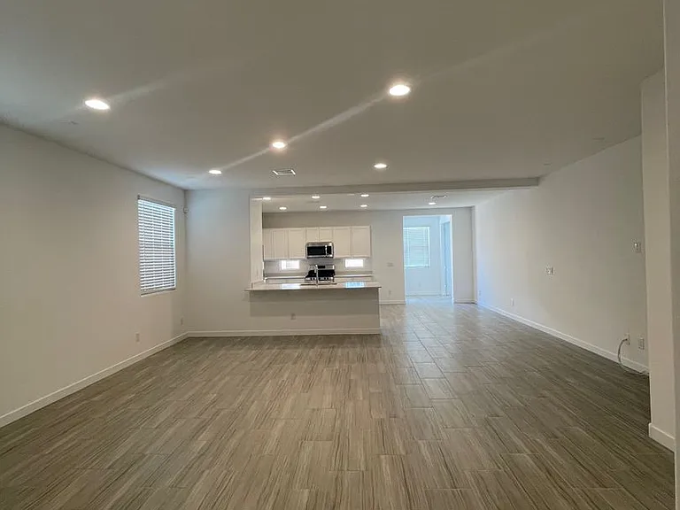 9343 W Glenrosa Ave — Photo 7