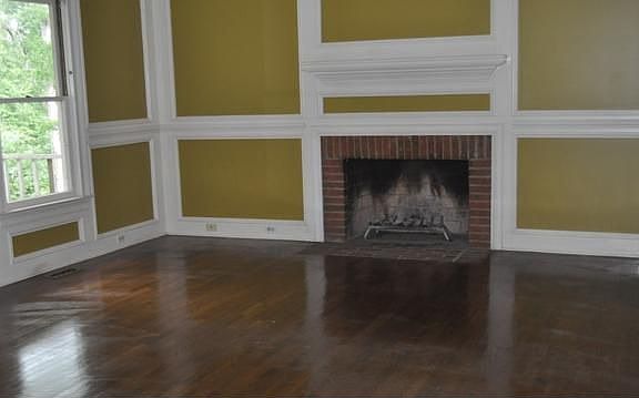 4th image of 210 N Ole Hickory Trl