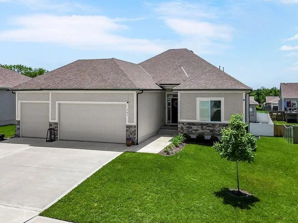 903 NW Crestwood Dr, Grain Valley, MO 64029