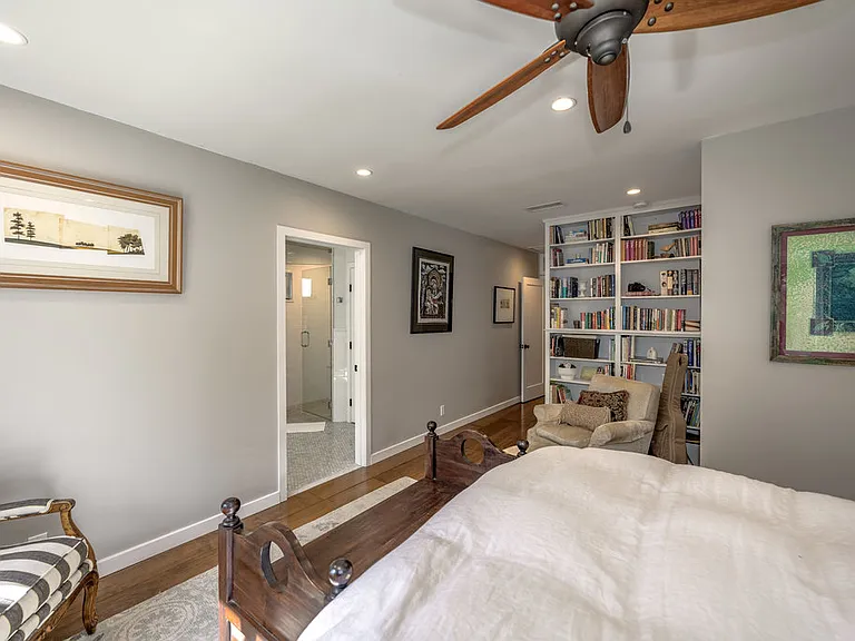 2152 Grand Oaks Ave — Photo 41