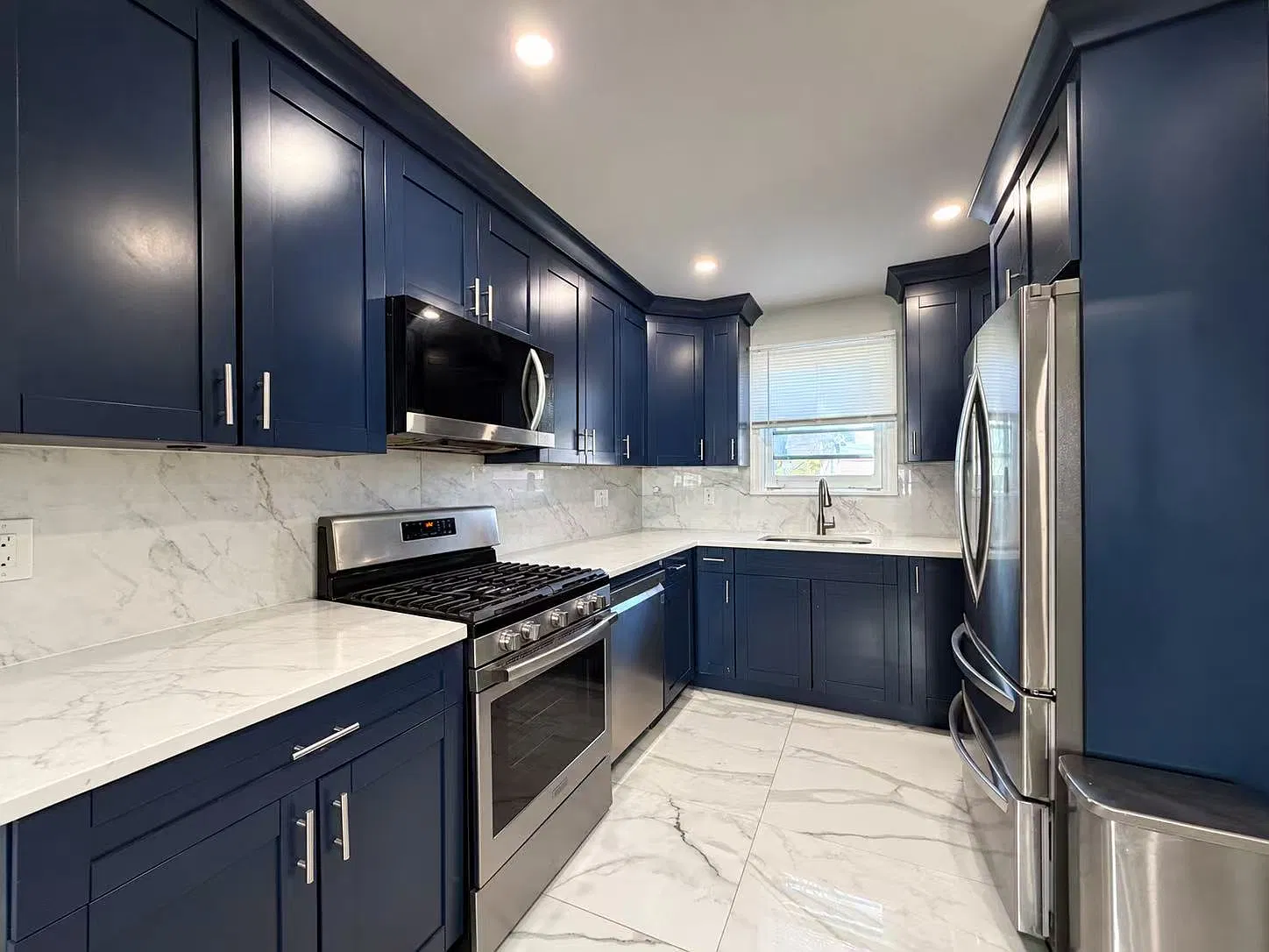 5 bed, 1.5 bath, 1500 sqft, $3,300 — Photo 4