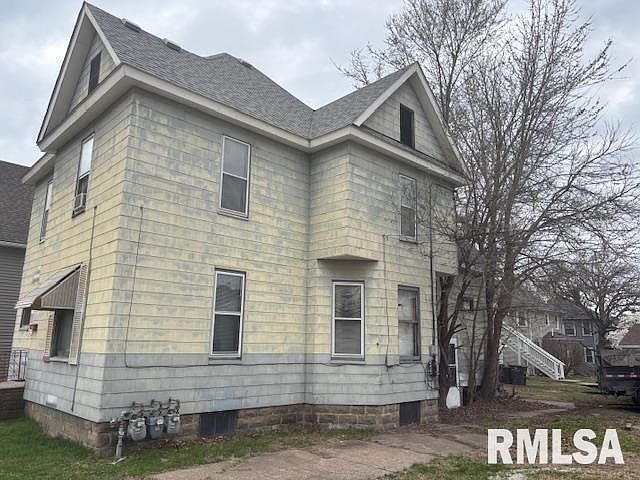 2nd image of 4107 7th Ave