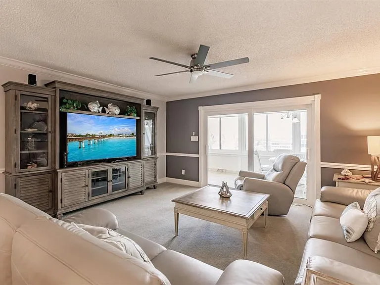 1055 W Peppertree Dr #805AA — Photo 12