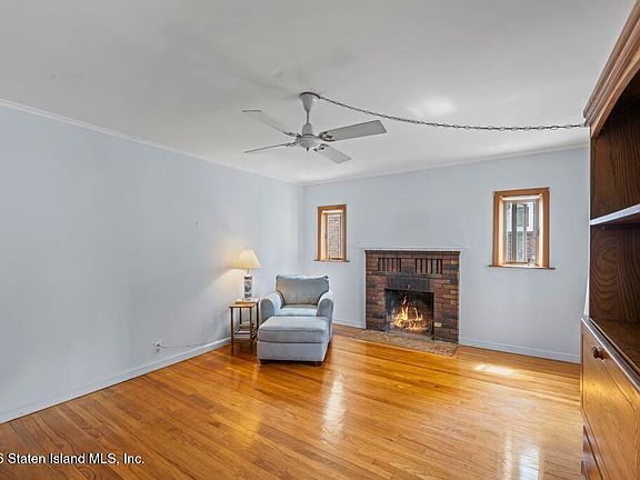 5th image of 433 Sheffield St