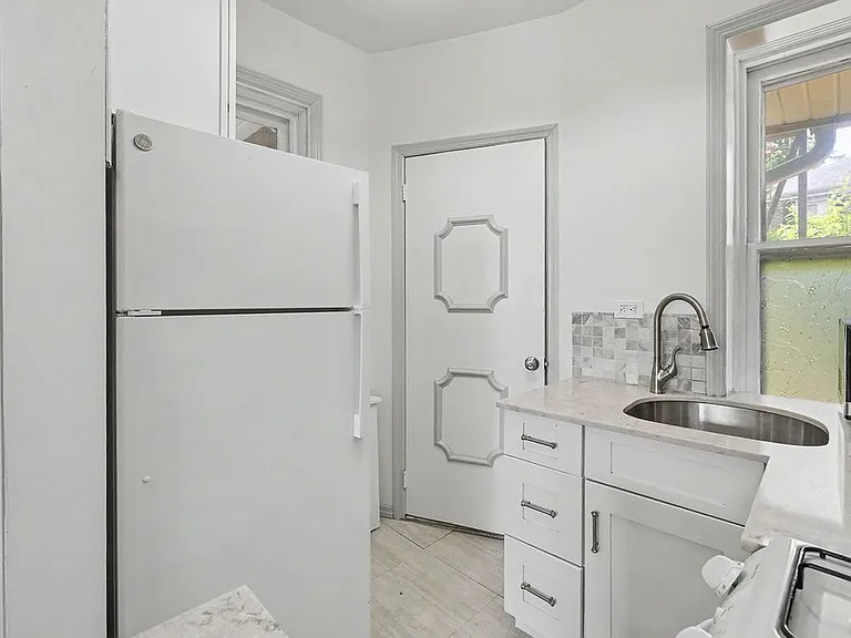61 Orchard Ave #C1 — Photo 9