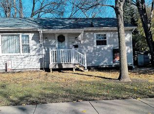 1616 Spruce Ct, Iowa City, IA 52240