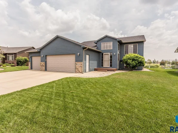 5520 S Kerry Ave, Sioux Falls, SD 57106