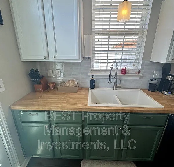 8130 Kings Creek Dr — Photo 13
